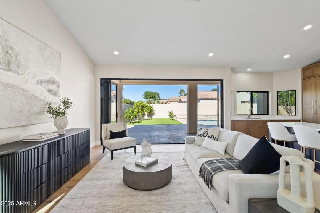 Real Estate Picture 22