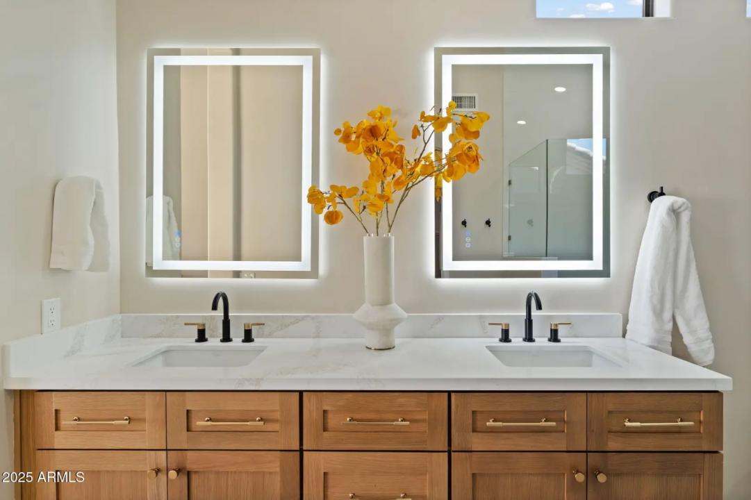 Real Estate Picture 28