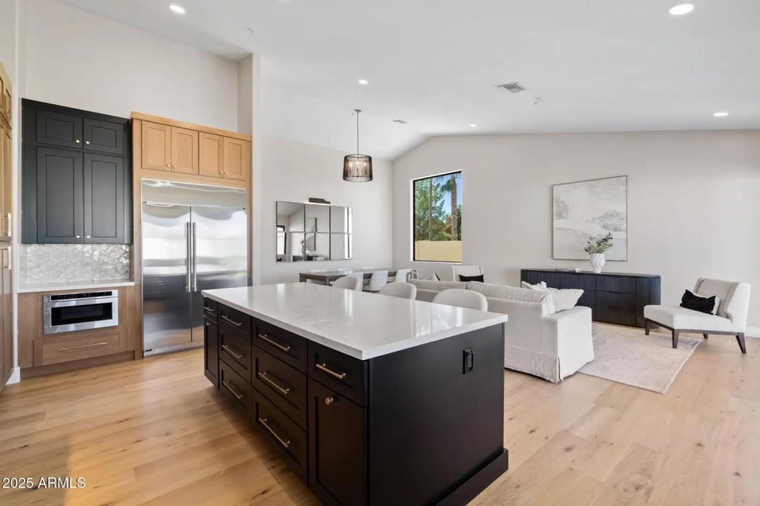 Real Estate Picture 13