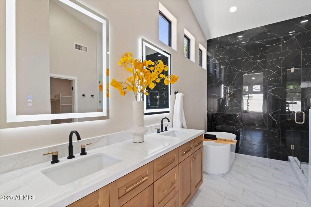 Real Estate Picture 30