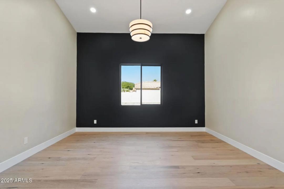 Real Estate Picture 37