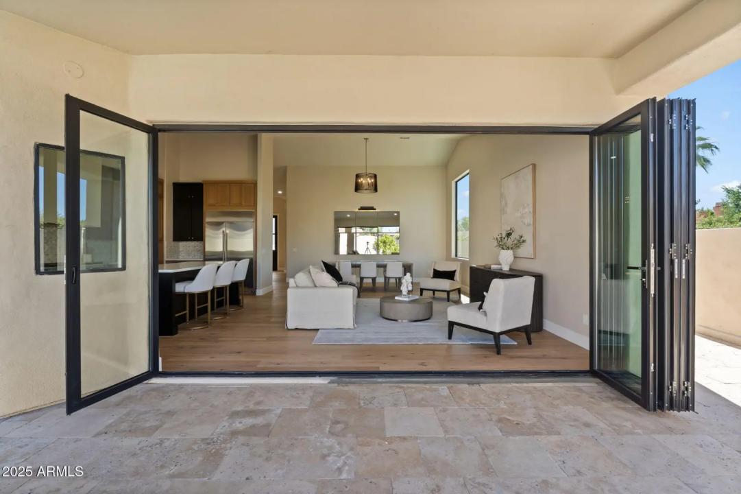 Real Estate Picture 5