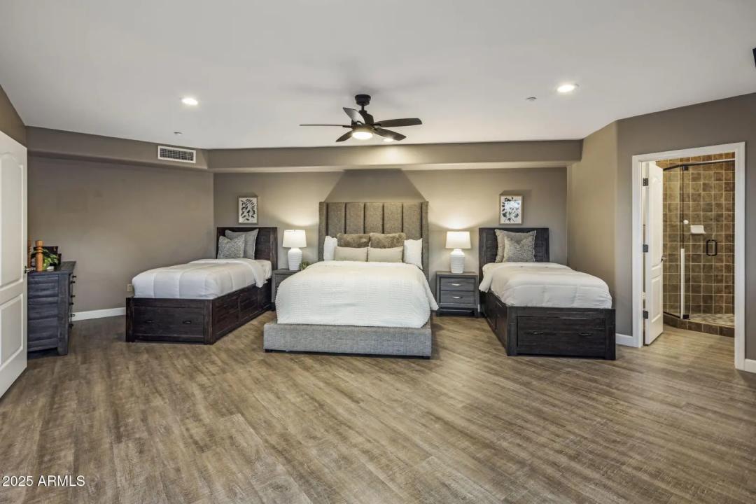 Real Estate Picture 36