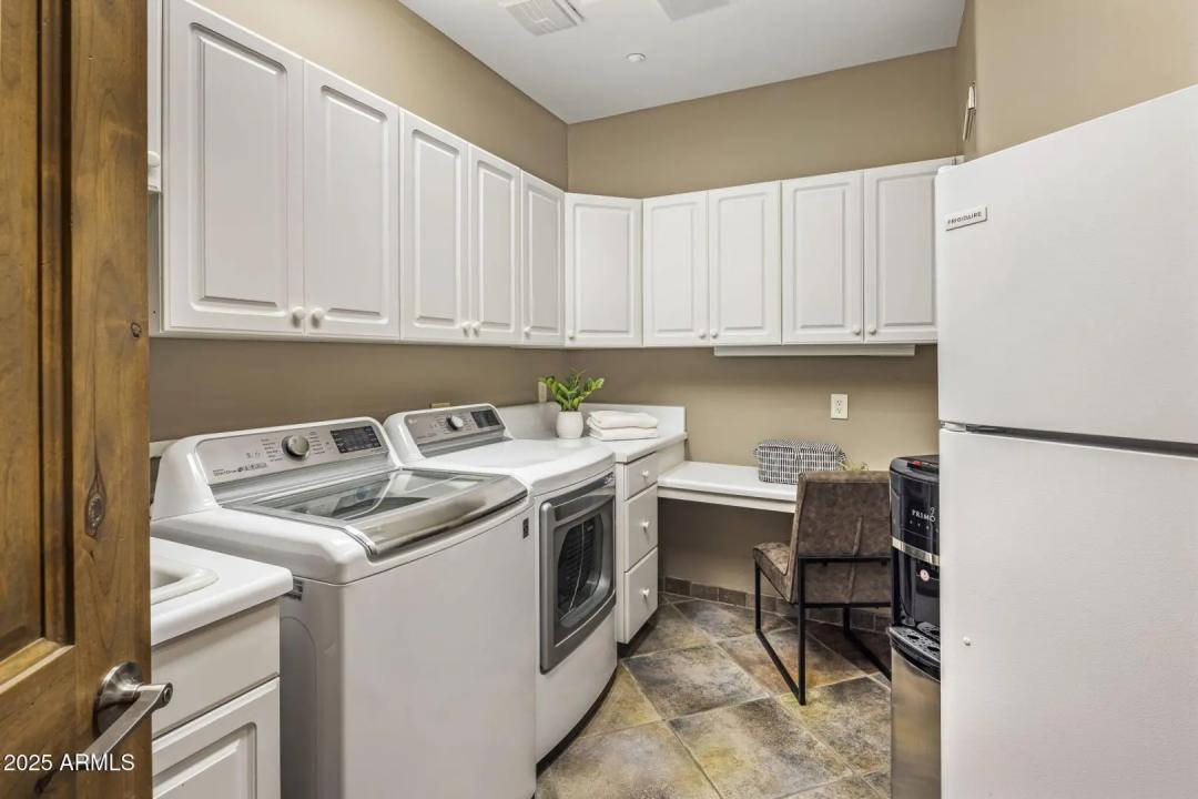 Real Estate Picture 40