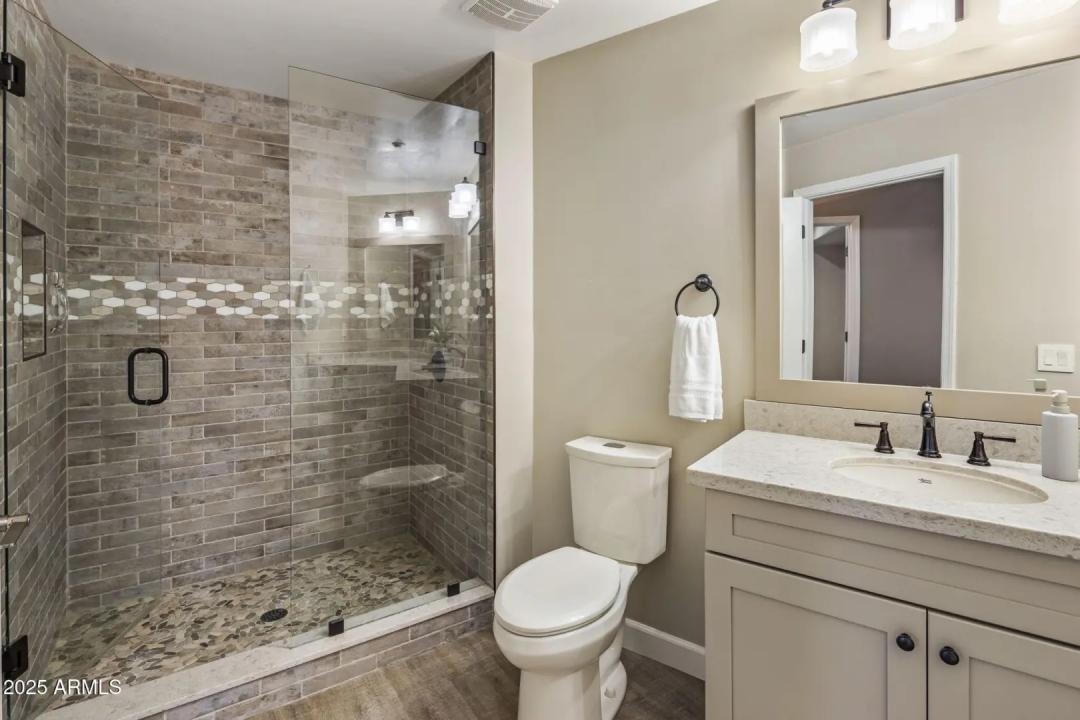 Real Estate Picture 39