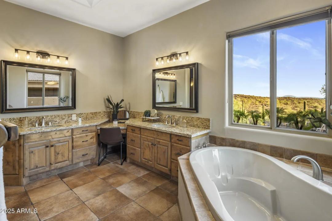 Real Estate Picture 23