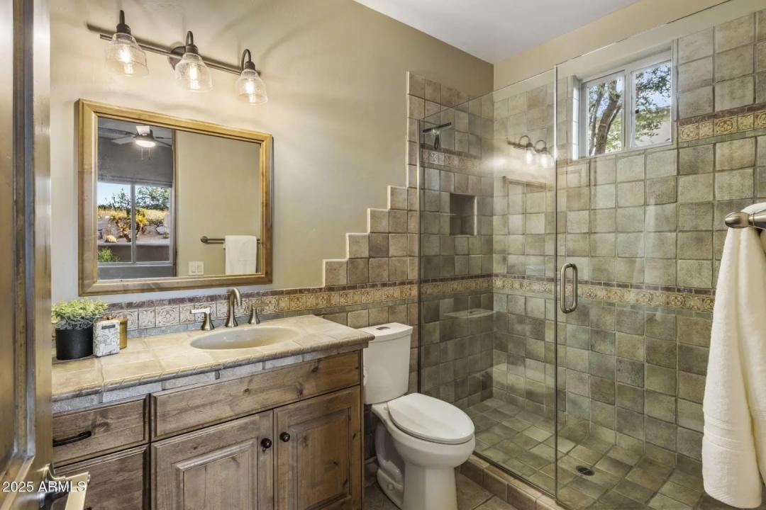 Real Estate Picture 30