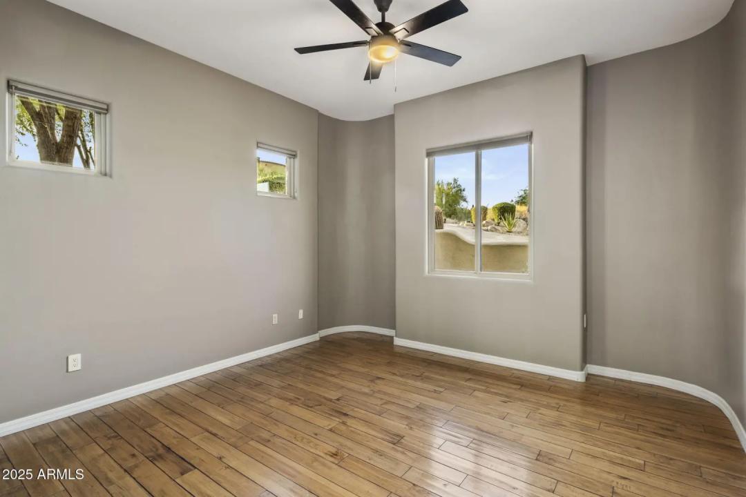 Real Estate Picture 29