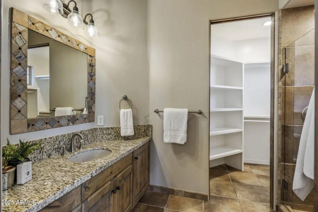 Real Estate Picture 28