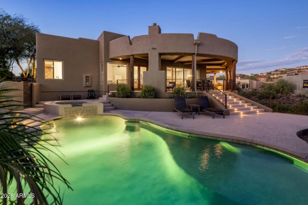 Real Estate Picture 50
