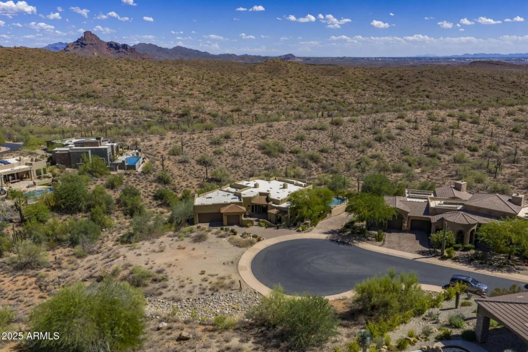 Real Estate Picture 8