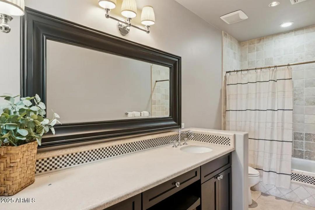 Real Estate Picture 53