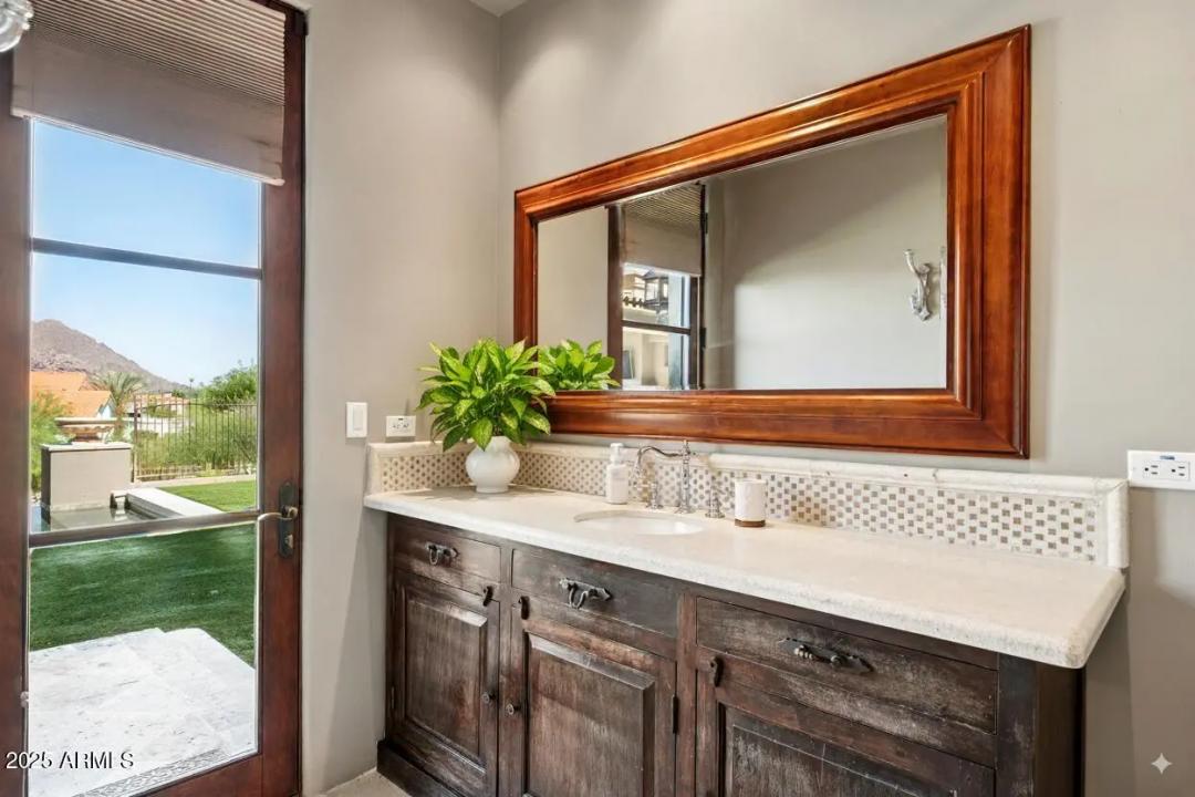 Real Estate Picture 50