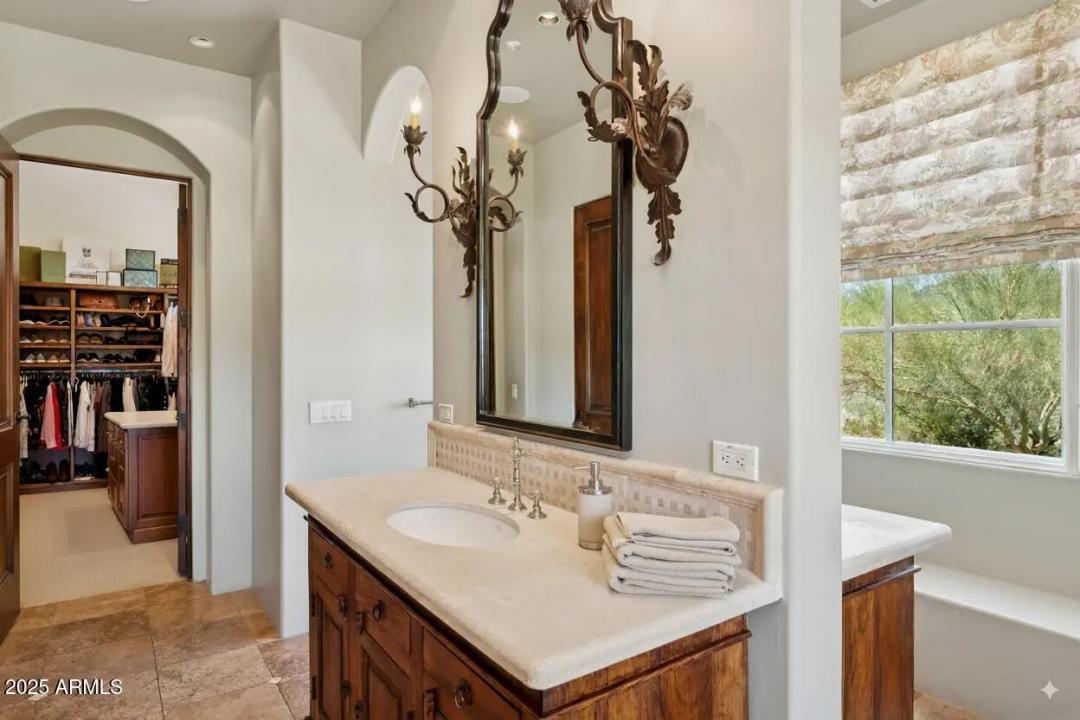 Real Estate Picture 33