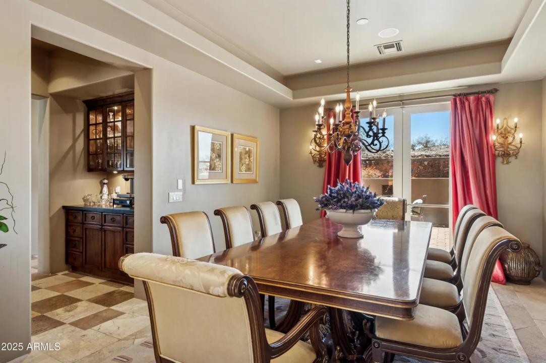 Real Estate Picture 9