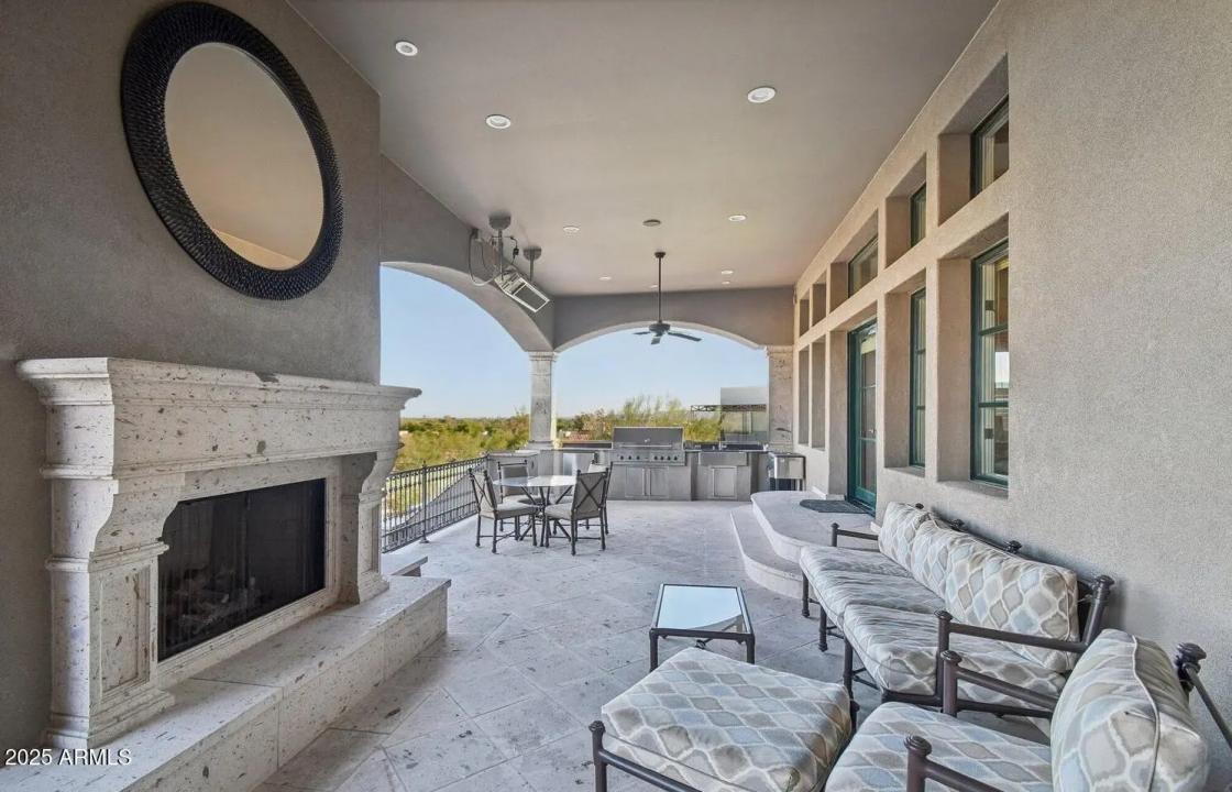 Real Estate Picture 6