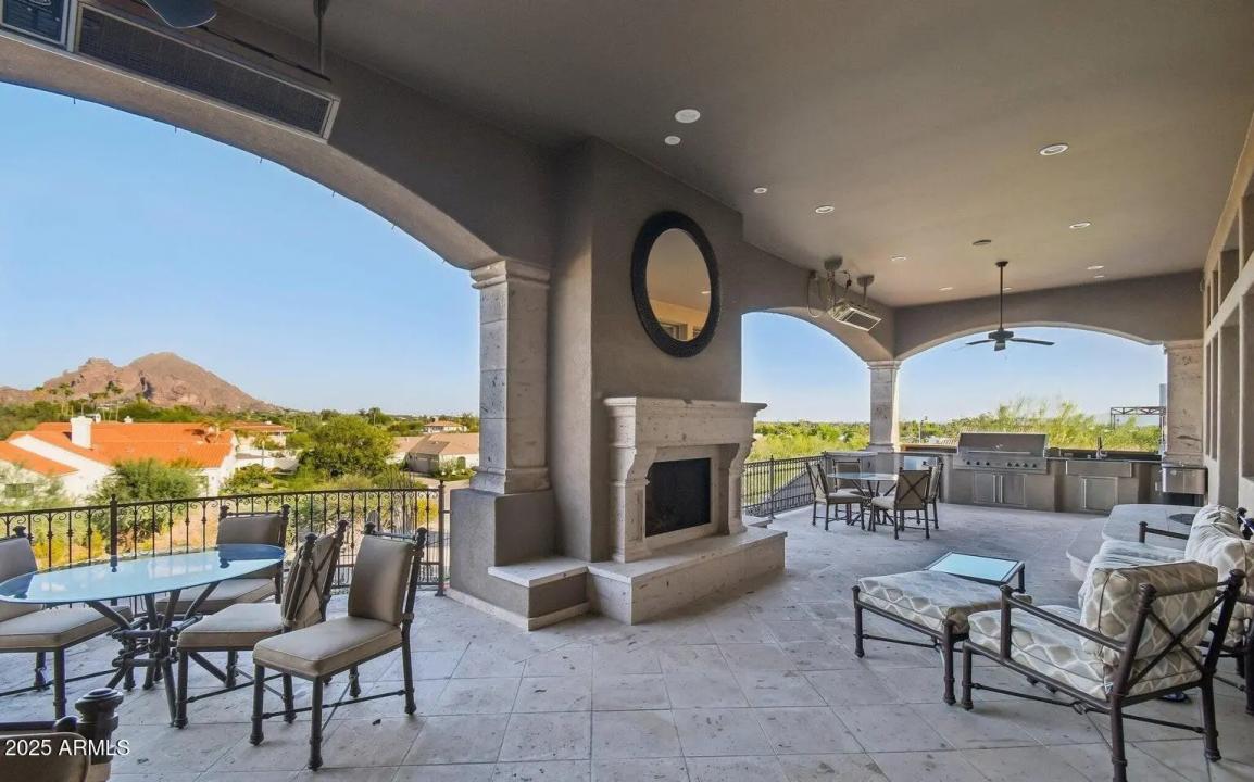 Real Estate Picture 5