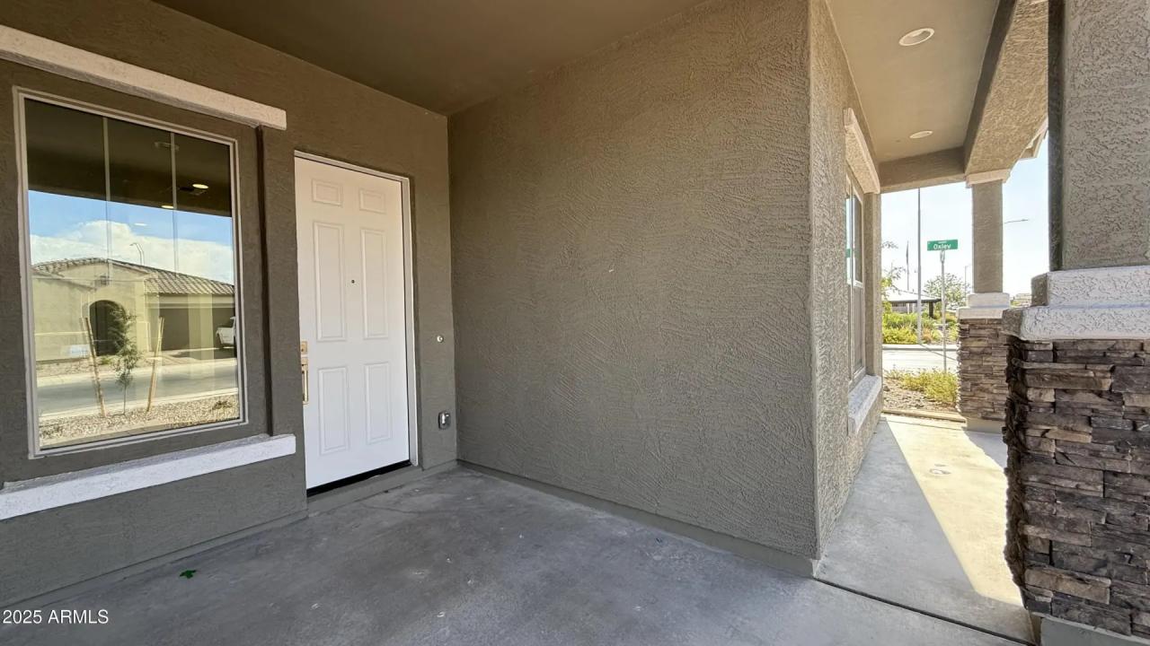 Real Estate Picture 4