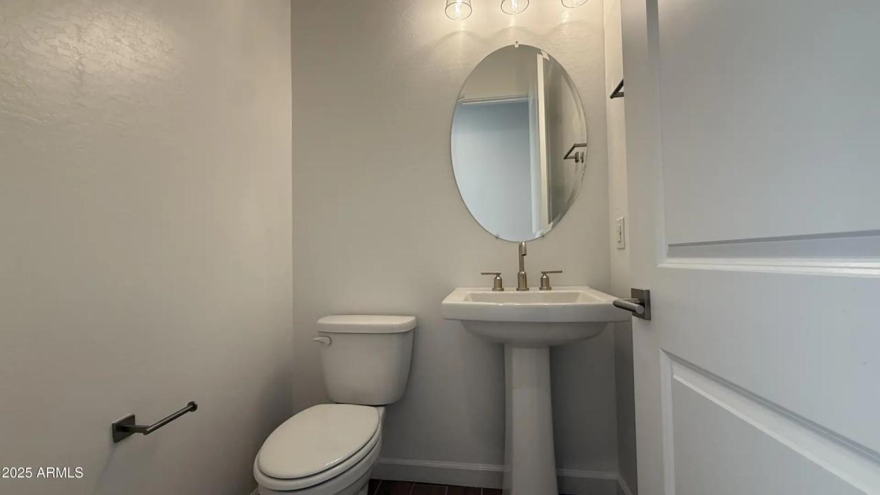 Real Estate Picture 23