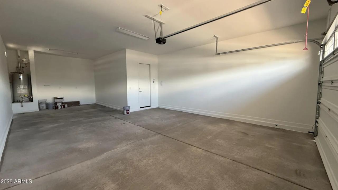Real Estate Picture 24
