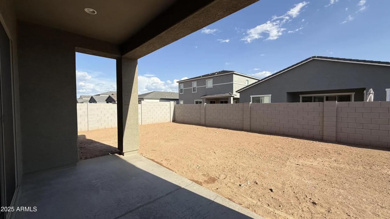 Real Estate Picture 25