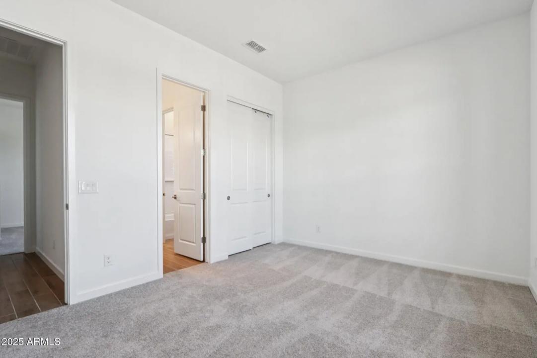 Real Estate Picture 19