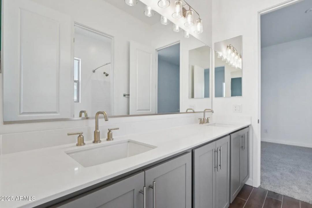 Real Estate Picture 21