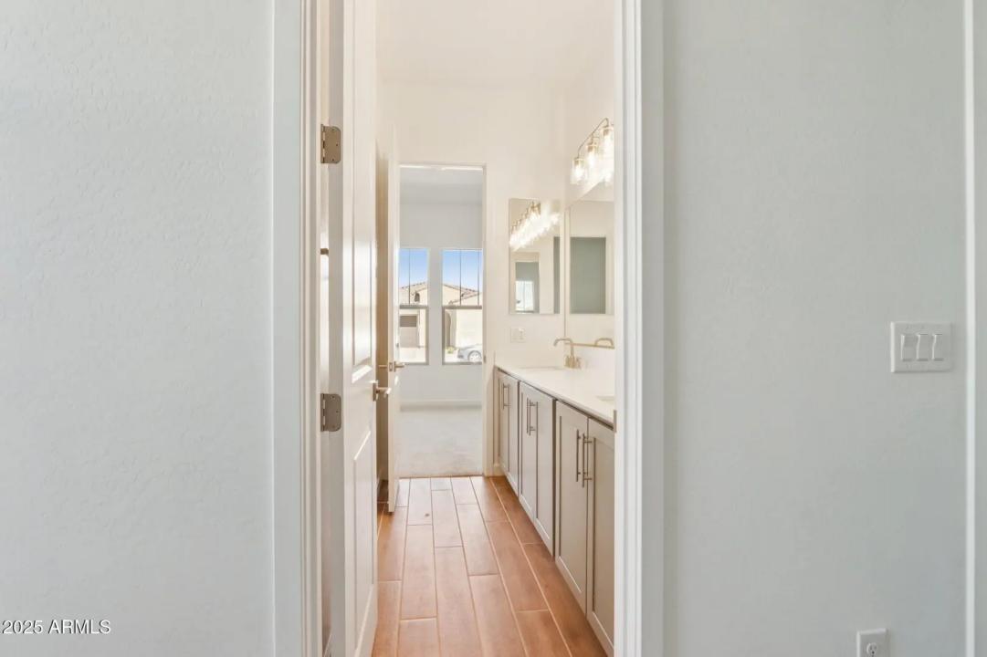 Real Estate Picture 23