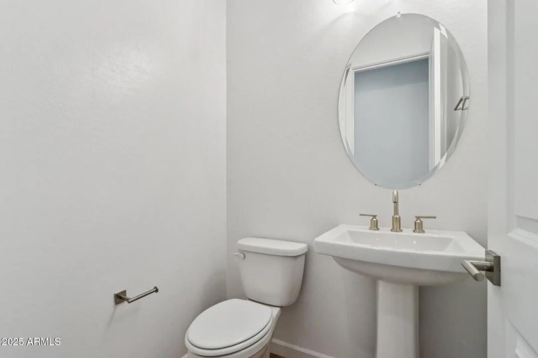 Real Estate Picture 26