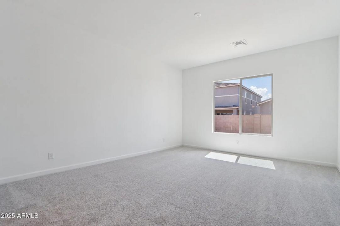 Real Estate Picture 32