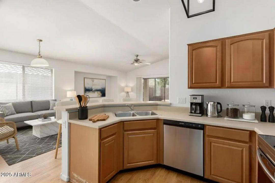 Real Estate Picture 20