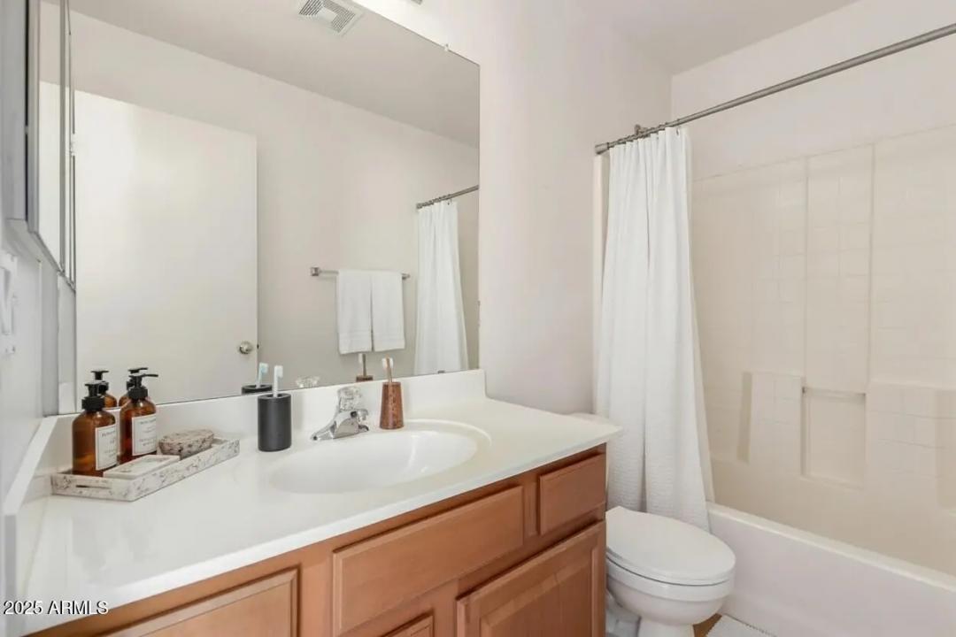 Real Estate Picture 42