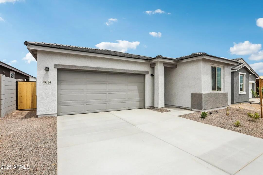Real Estate Picture 3