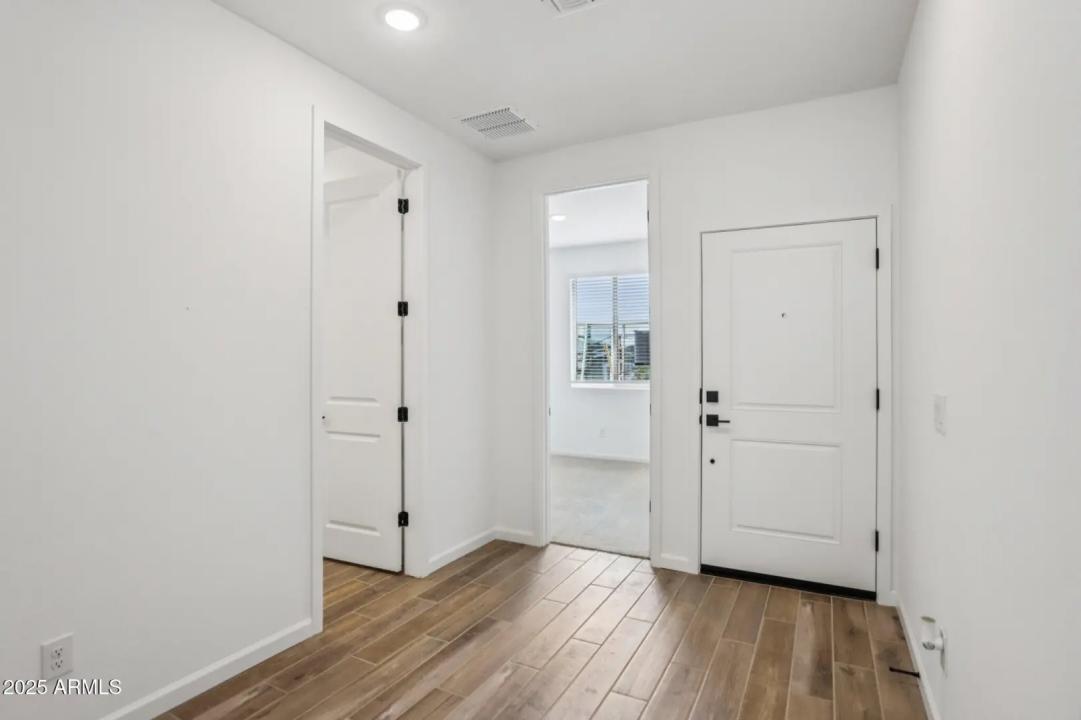 Real Estate Picture 12