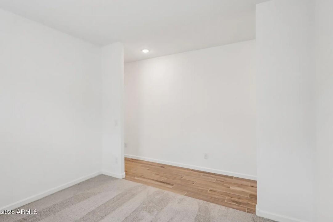 Real Estate Picture 16