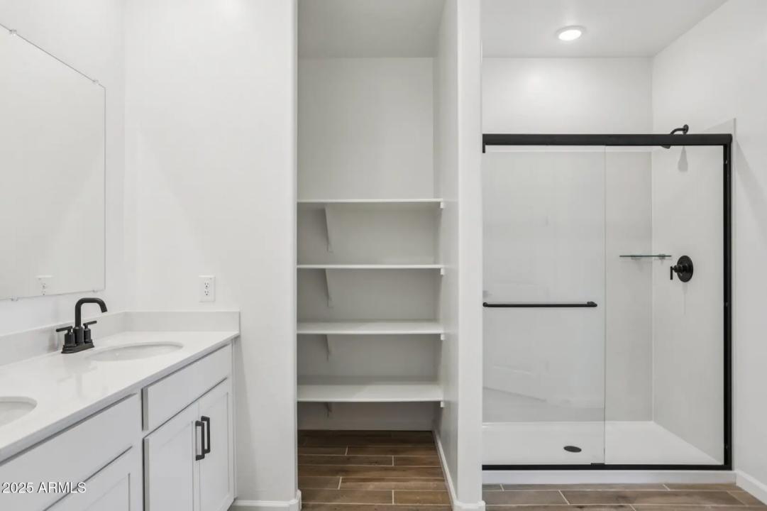 Real Estate Picture 27