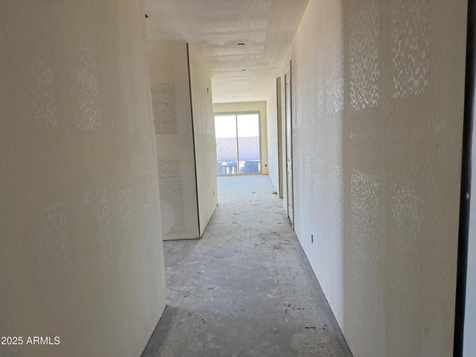 Real Estate Picture 3