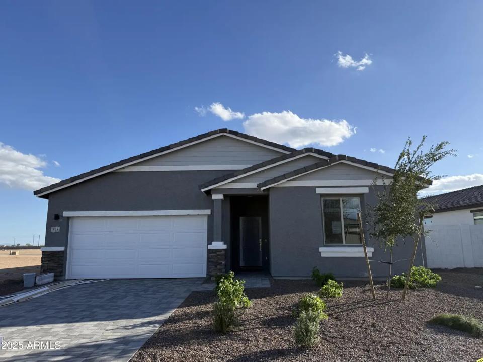 18253 W CAMINO DE ORO Surprise AZ 85387