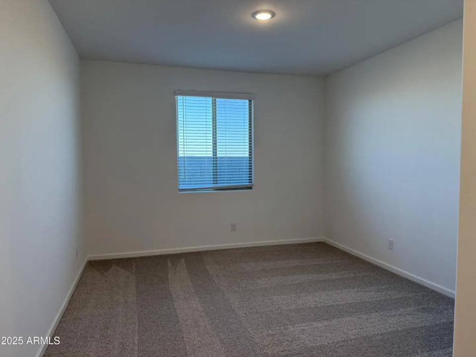 Real Estate Picture 6