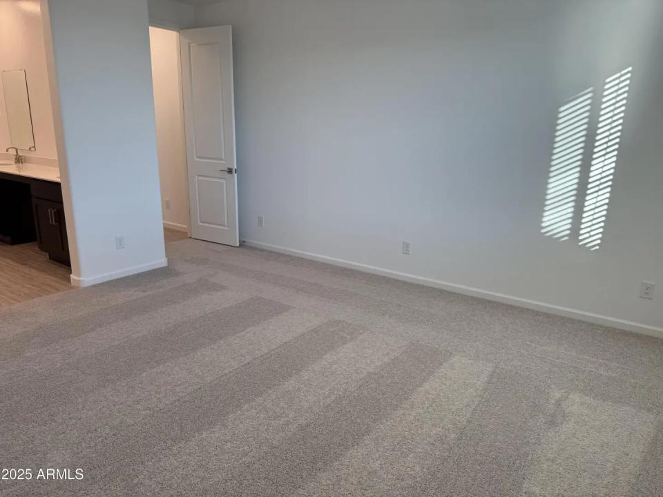 Real Estate Picture 15