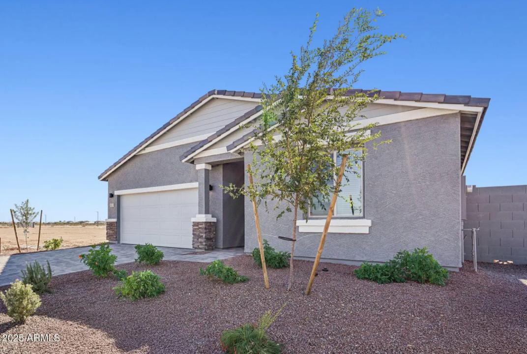 Real Estate Picture 3