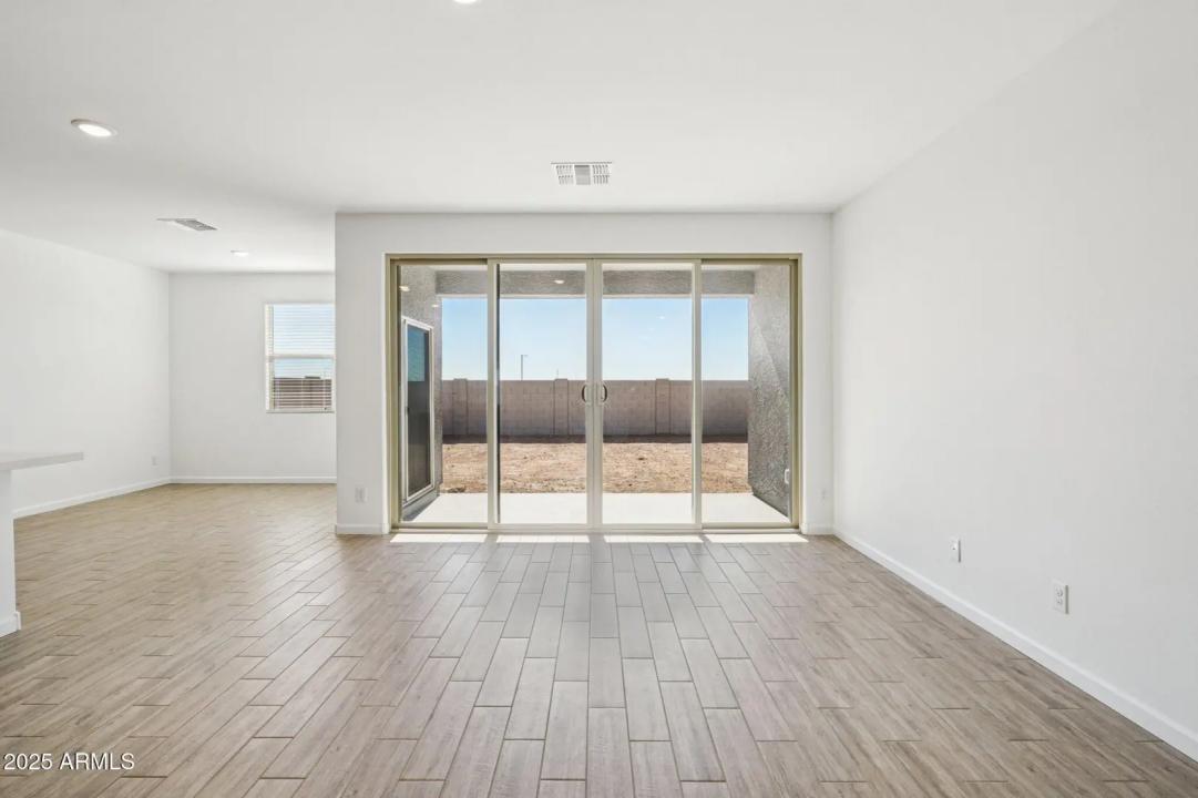 Real Estate Picture 6