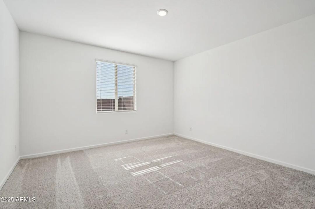 Real Estate Picture 25