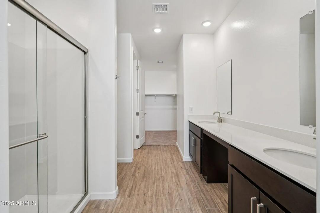 Real Estate Picture 27