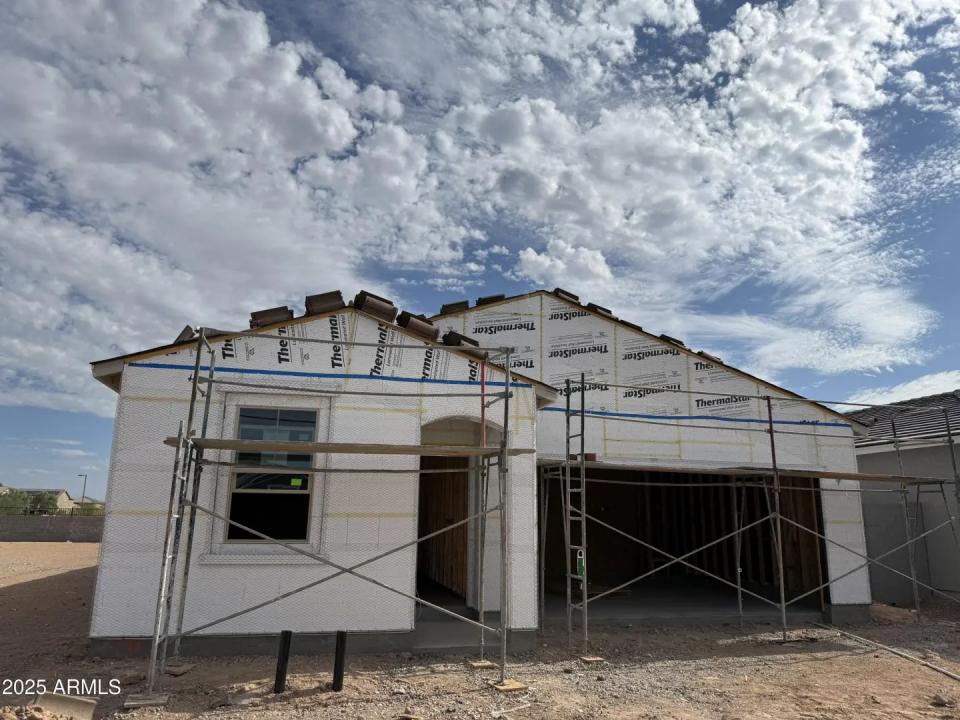 Real Estate Picture 2