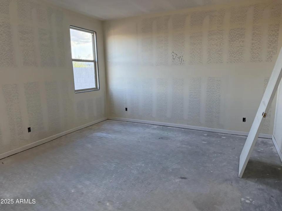 Real Estate Picture 9