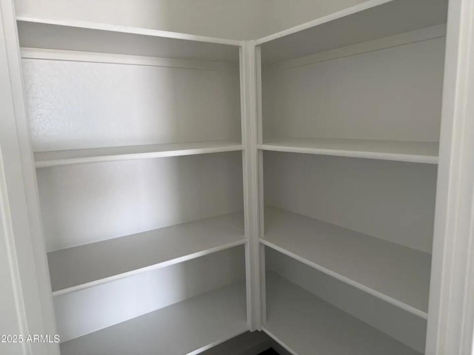 Real Estate Picture 6