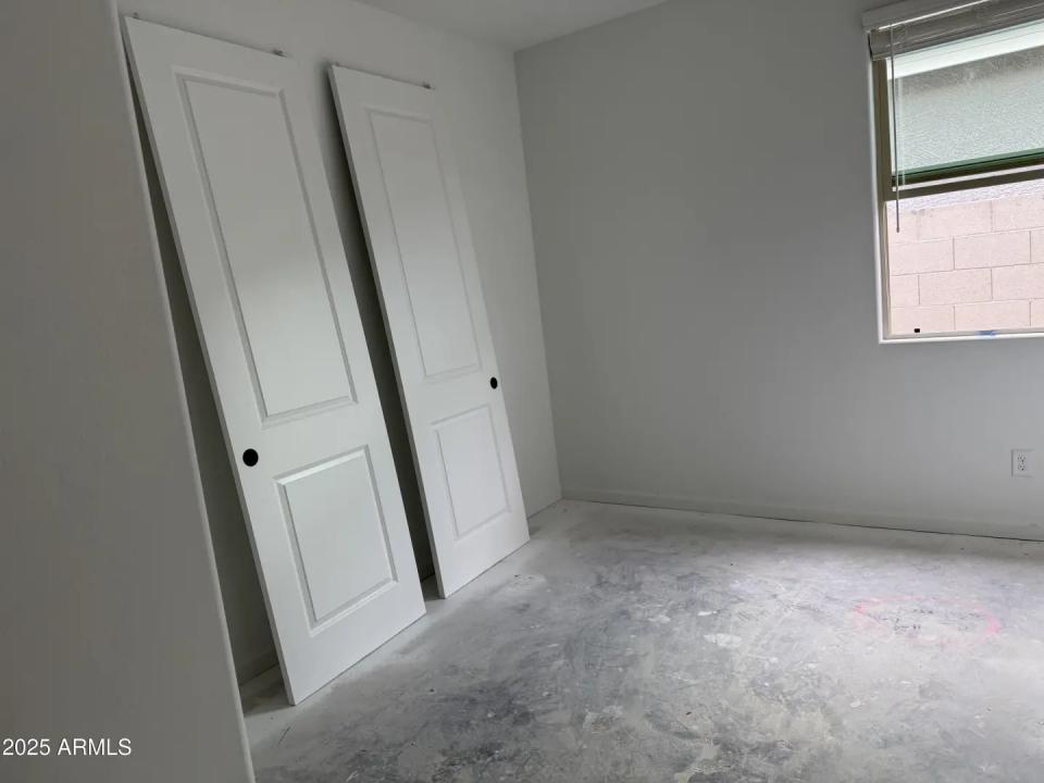 Real Estate Picture 8