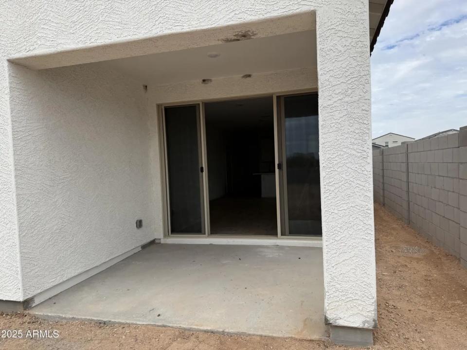 Real Estate Picture 11