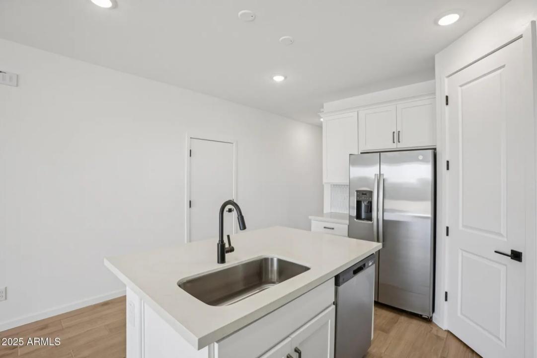 Real Estate Picture 12